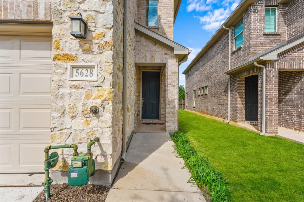 5628 Niagara The Colony, TX 75056