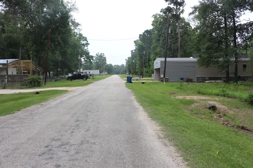 Belize Drive Point Blank, TX 77364
