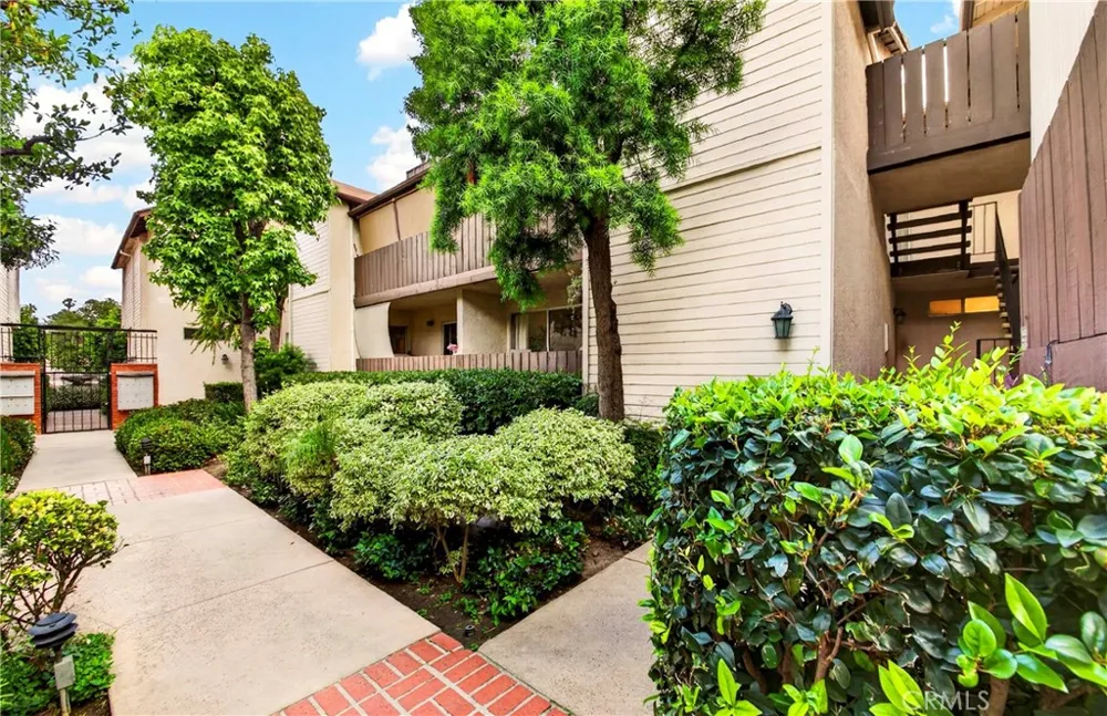 15020 Victory Boulevard #104 Van Nuys, CA 91411