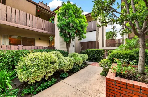 15020 Victory Boulevard #104