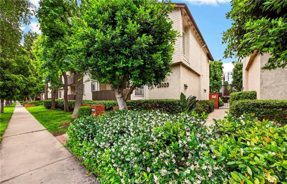 15020 Victory Boulevard #104 Van Nuys, CA 91411