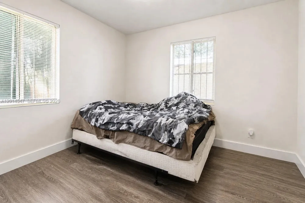1631 NW 114th St Miami, FL 33167
