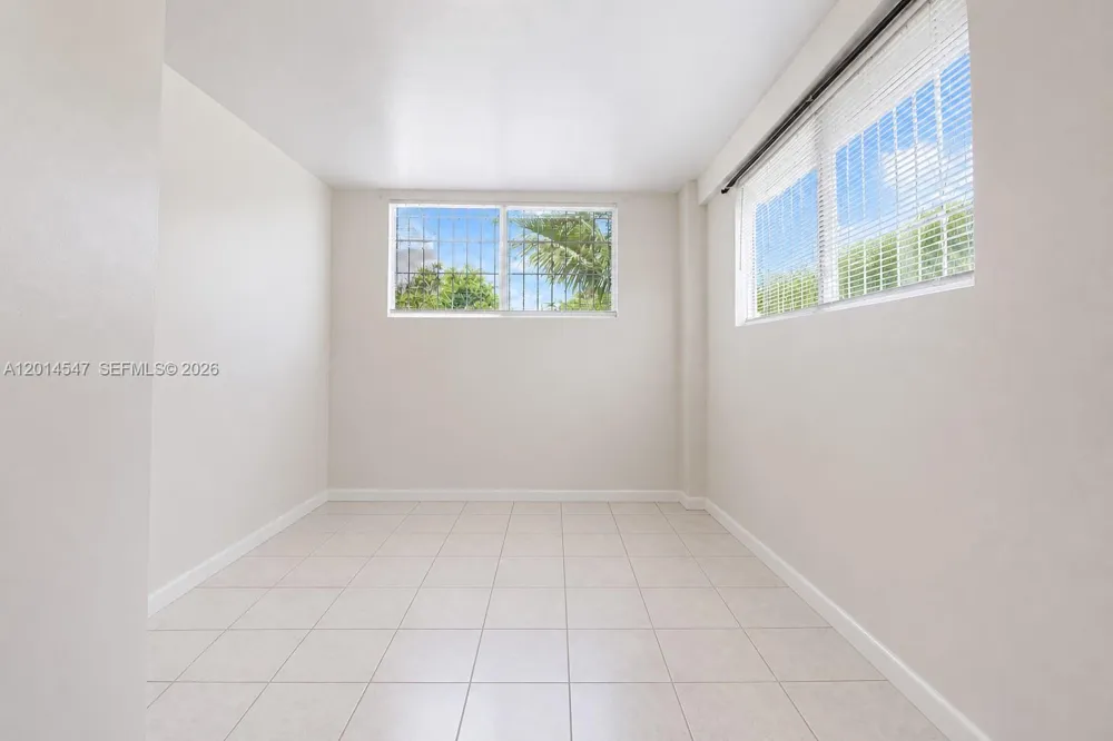 1631 NW 114th St Miami, FL 33167