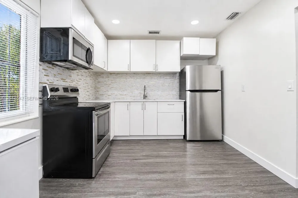 1631 NW 114th St Miami, FL 33167