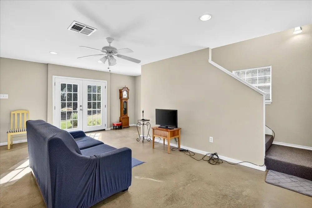 1603 VZ CR 2908 Eustace, TX 75124
