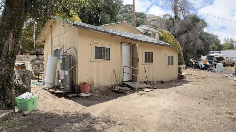 37769 Royal Dr. Boulevard, CA 91905