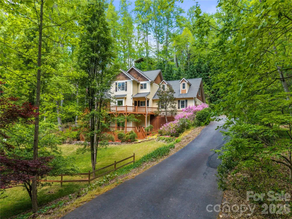 128 Churchill Downs Drive Fairview, NC 28730