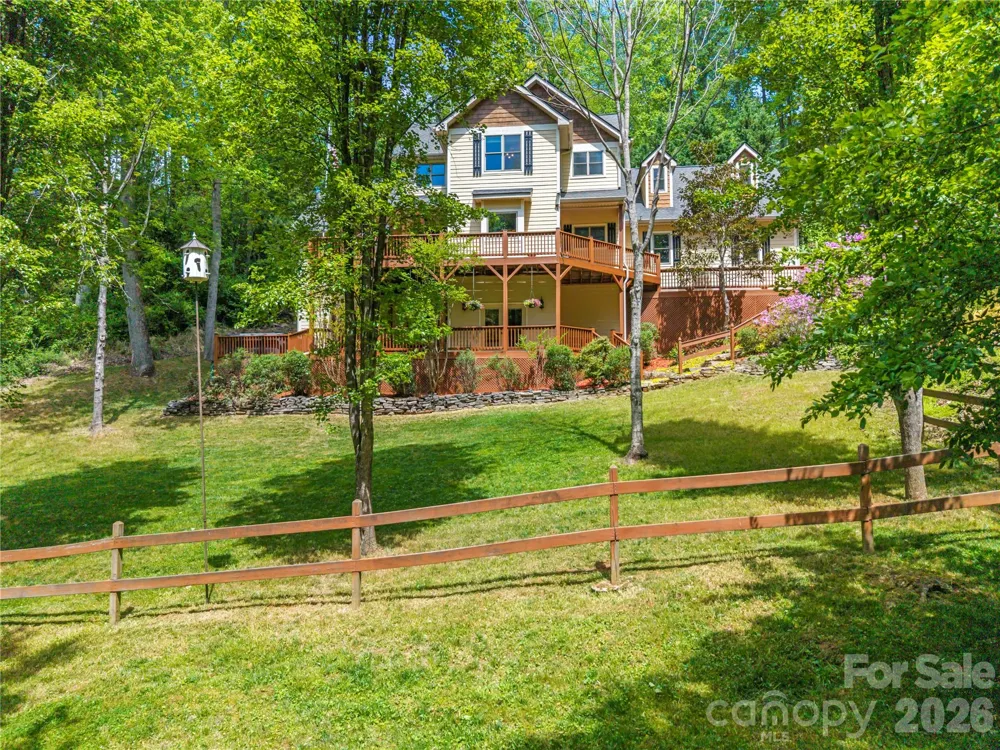 128 Churchill Downs Drive Fairview, NC 28730