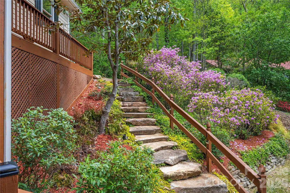 128 Churchill Downs Drive Fairview, NC 28730
