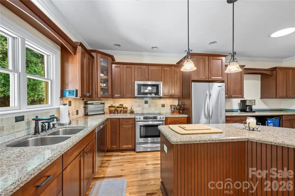 128 Churchill Downs Drive Fairview, NC 28730
