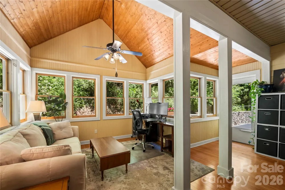 128 Churchill Downs Drive Fairview, NC 28730