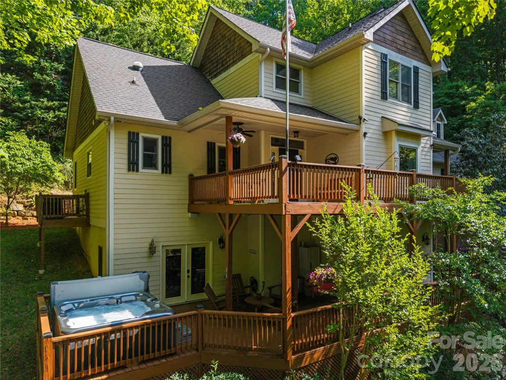 128 Churchill Downs Drive Fairview, NC 28730