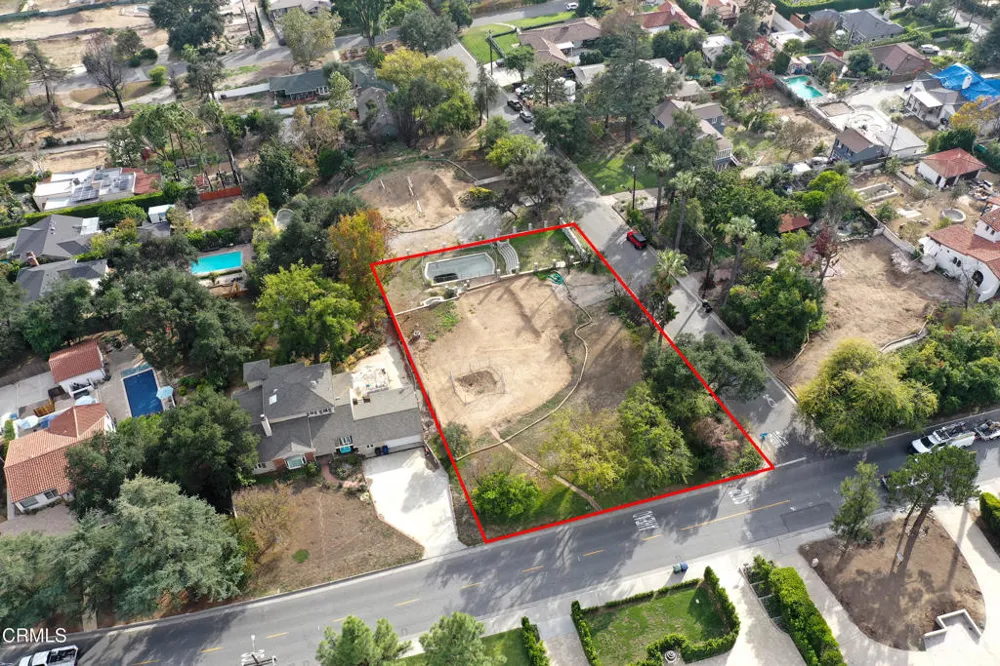 1808 E Altadena Drive Altadena, CA 91001