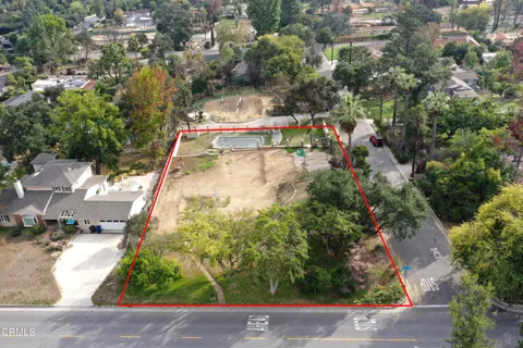 1808 E Altadena Drive
