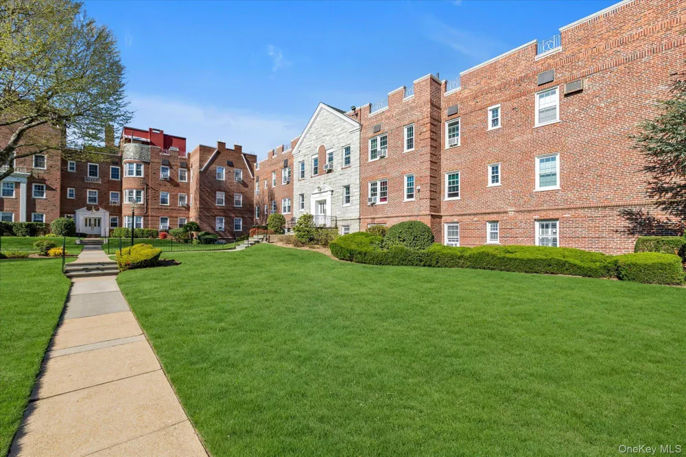 102 S Village Avenue #3B Rockville Centre, NY 11570