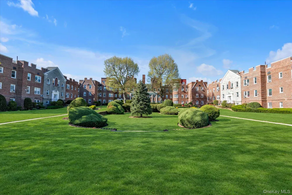 102 S Village Avenue #3B Rockville Centre, NY 11570