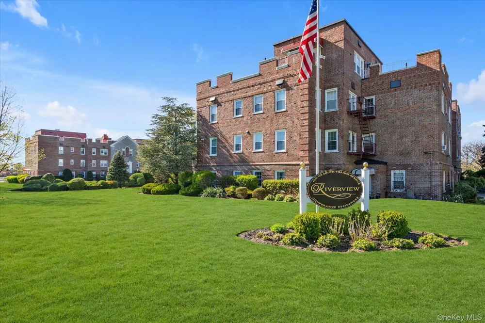102 S Village Avenue #3B Rockville Centre, NY 11570