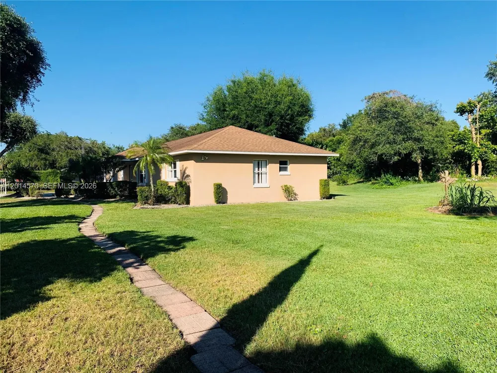 196 JAMISON AVE Lake Placid, FL 33852