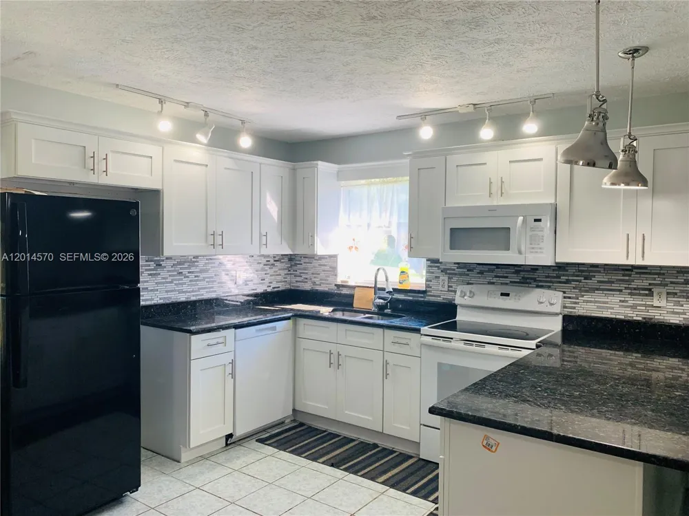 196 JAMISON AVE Lake Placid, FL 33852