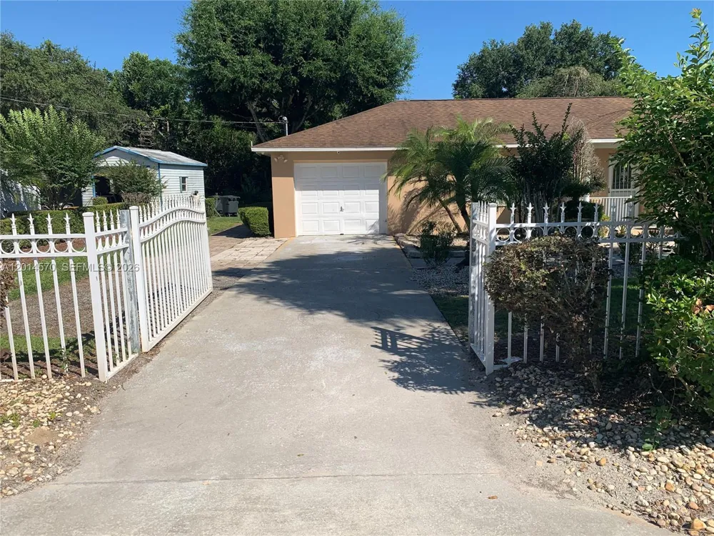 196 JAMISON AVE Lake Placid, FL 33852