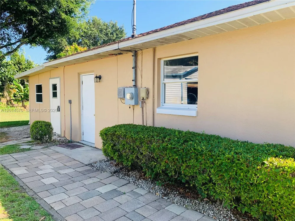 196 JAMISON AVE Lake Placid, FL 33852
