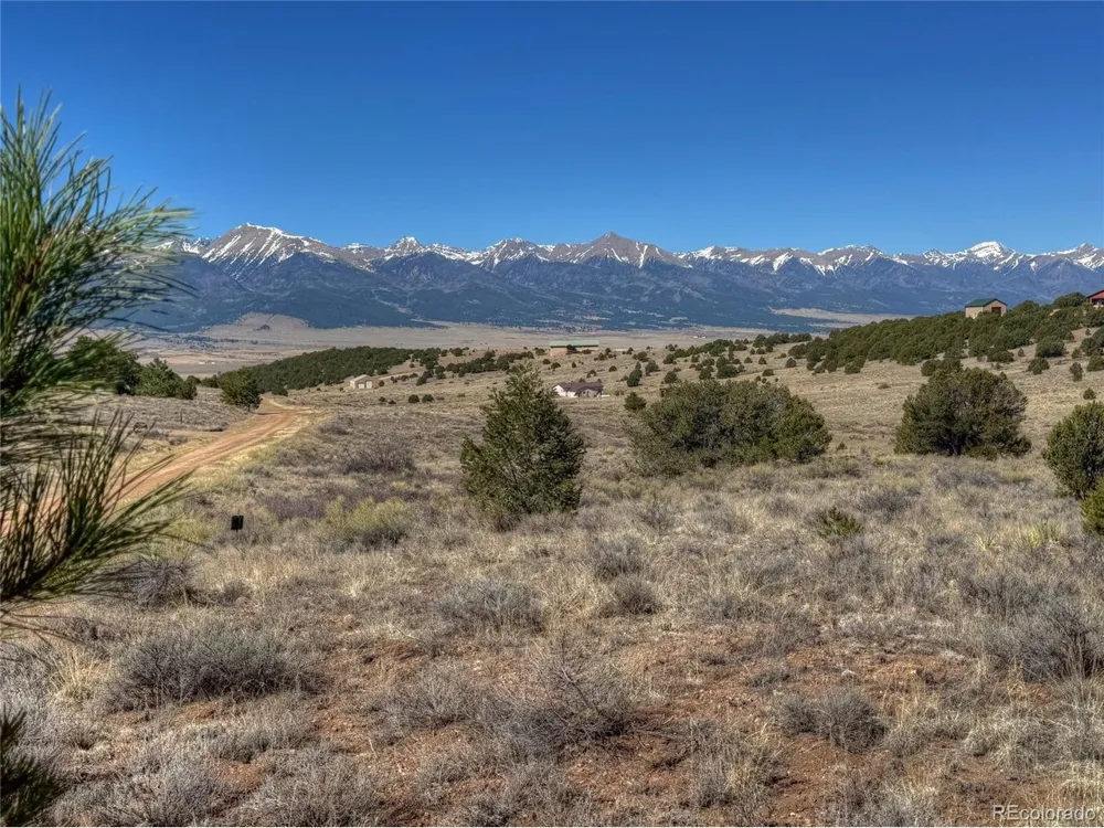 885 Crow Road Westcliffe, CO 81252