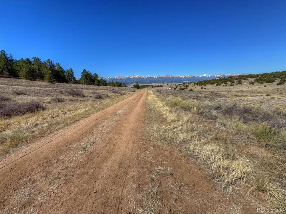 885 Crow Road Westcliffe, CO 81252