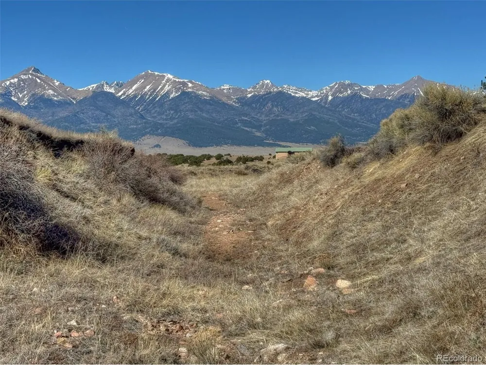 885 Crow Road Westcliffe, CO 81252