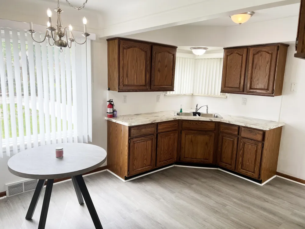 7730 Chatham Redford, MI 48239