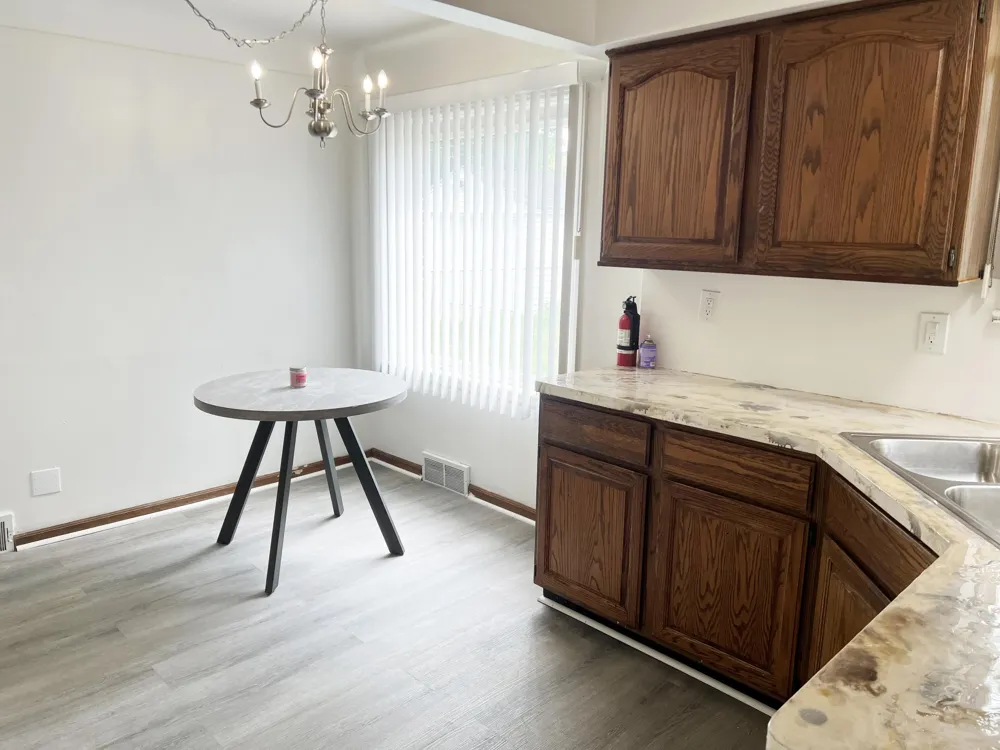 7730 Chatham Redford, MI 48239