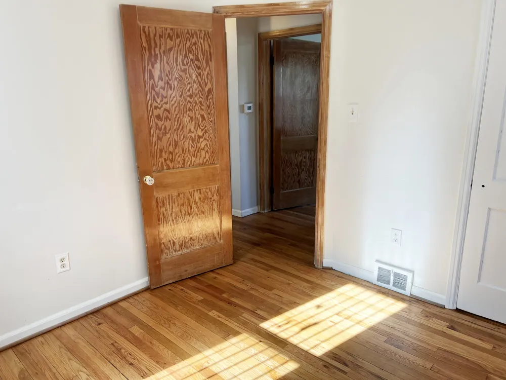 7730 Chatham Redford, MI 48239