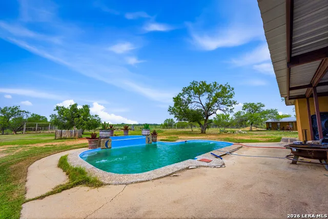 5797 Fm 3408 Cotulla, TX 78014