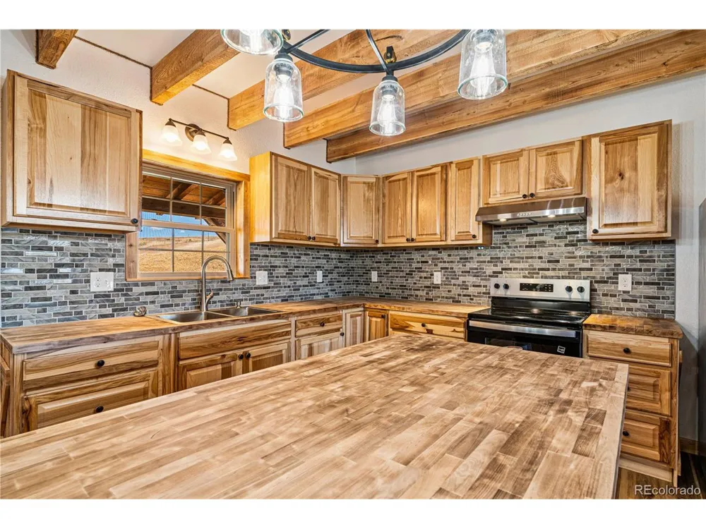 2769 CR 255 Westcliffe, CO 81252