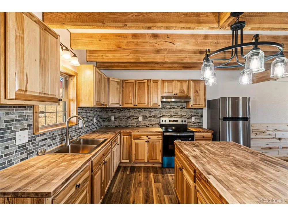 2769 CR 255 Westcliffe, CO 81252