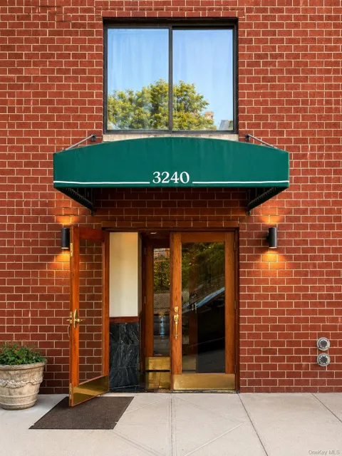 3240 Netherland Avenue #1C