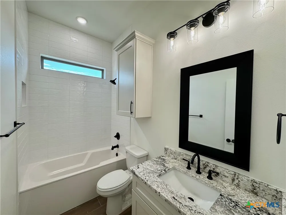 801 Golden Eagle Cove Salado, TX 76571