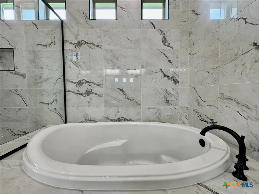 801 Golden Eagle Cove Salado, TX 76571