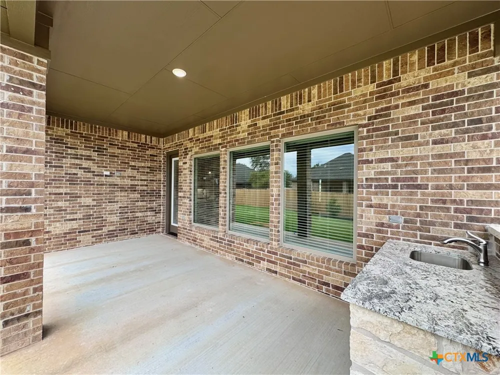 801 Golden Eagle Cove Salado, TX 76571