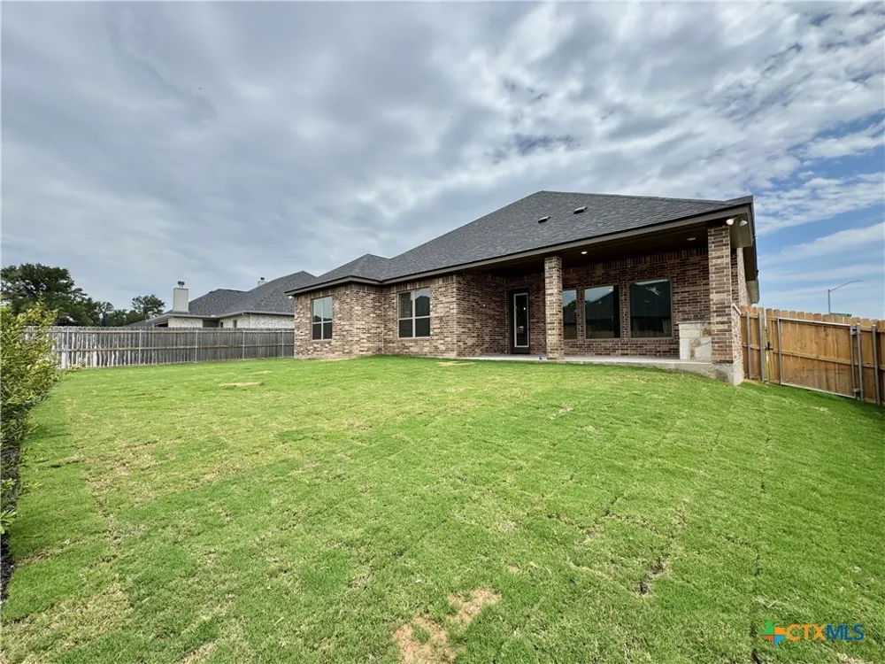 801 Golden Eagle Cove Salado, TX 76571