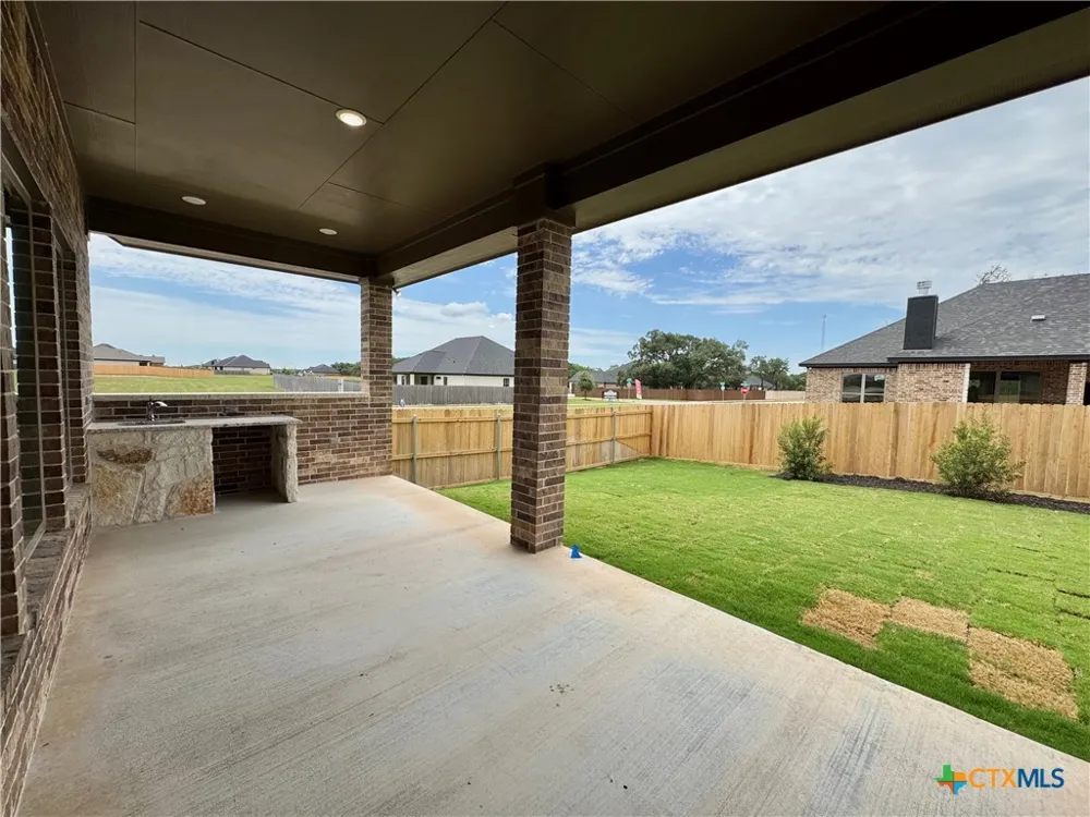 801 Golden Eagle Cove Salado, TX 76571