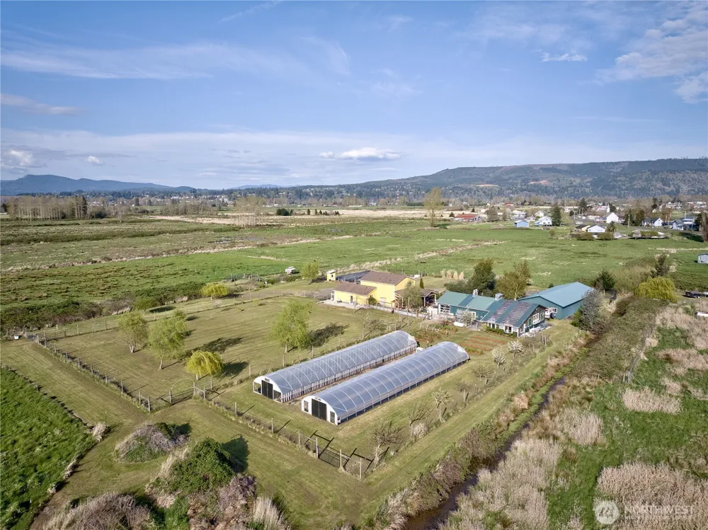 31 Blue Skies Lane Cathlamet, WA 98612