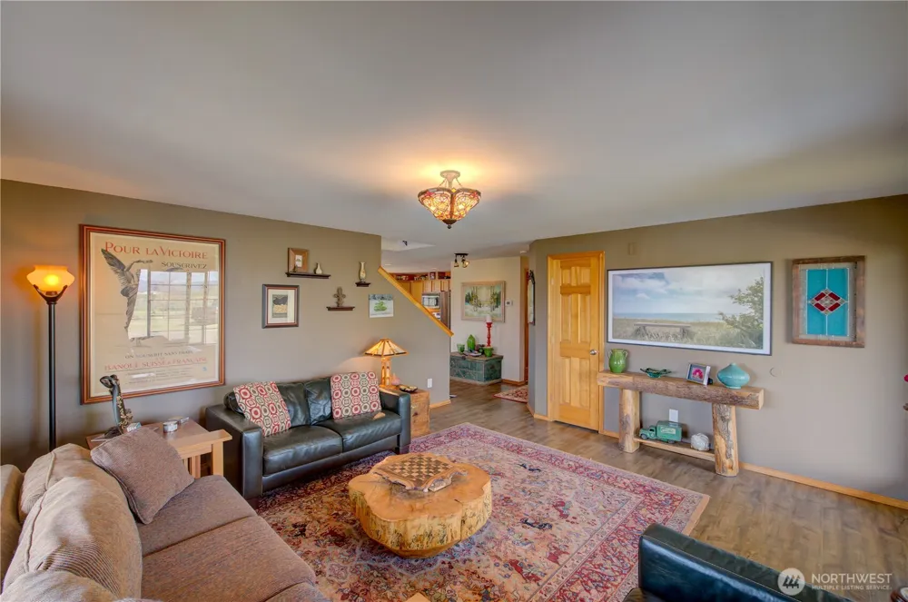 31 Blue Skies Lane Cathlamet, WA 98612