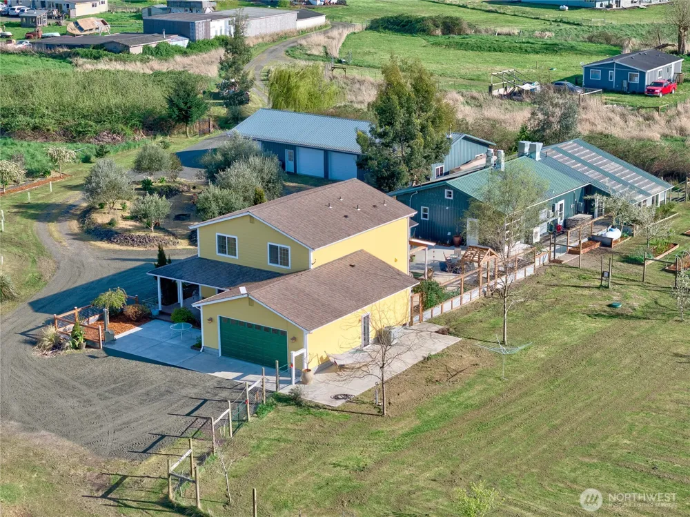 31 Blue Skies Lane Cathlamet, WA 98612