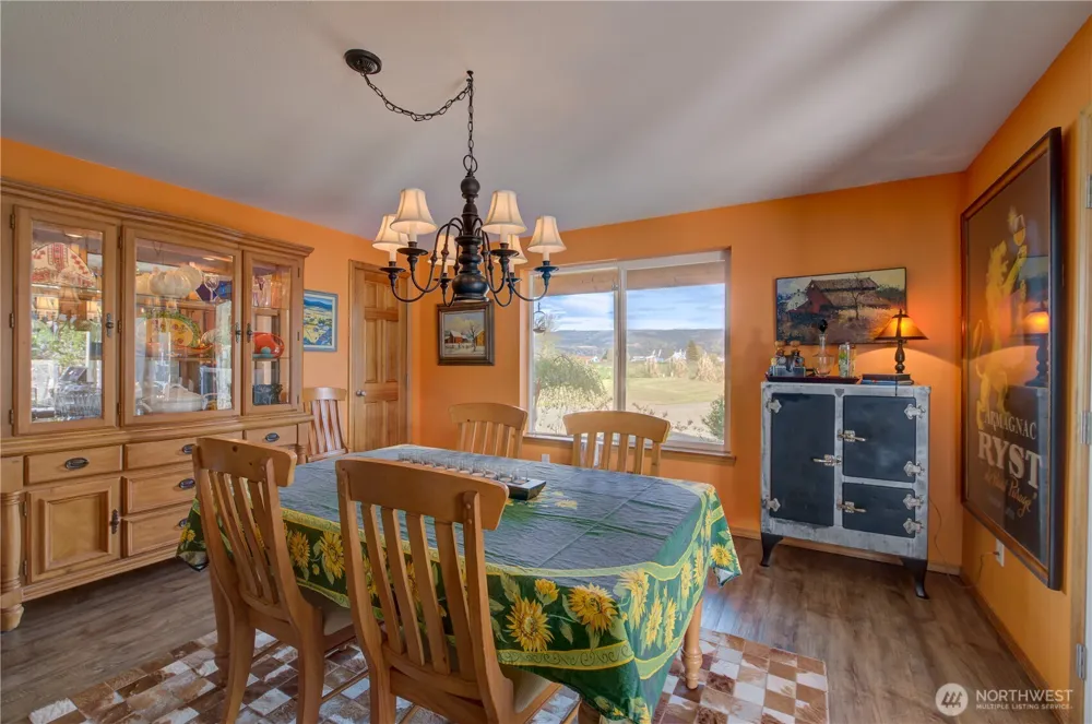 31 Blue Skies Lane Cathlamet, WA 98612