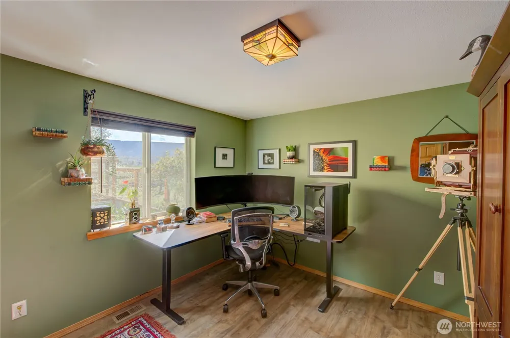 31 Blue Skies Lane Cathlamet, WA 98612