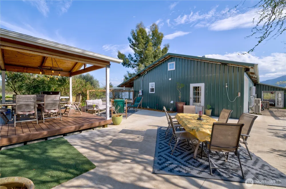 31 Blue Skies Lane Cathlamet, WA 98612