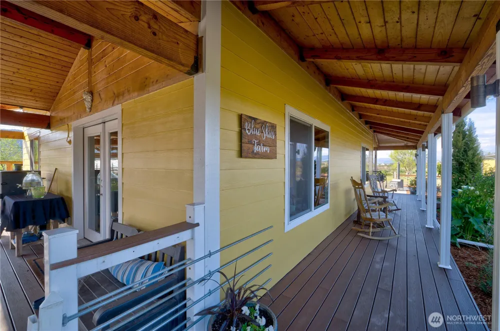 31 Blue Skies Lane Cathlamet, WA 98612