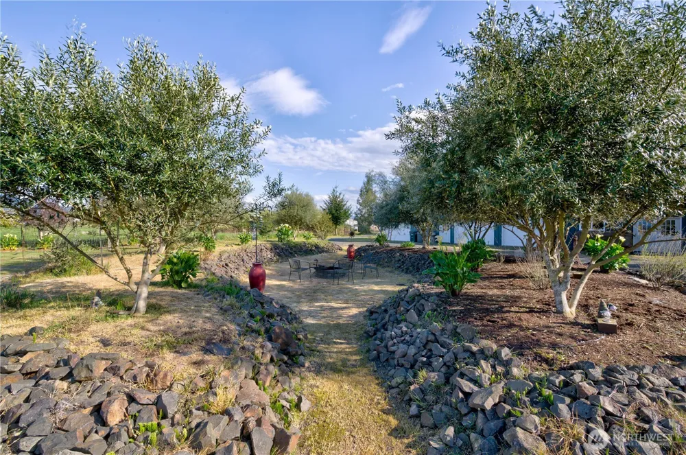 31 Blue Skies Lane Cathlamet, WA 98612