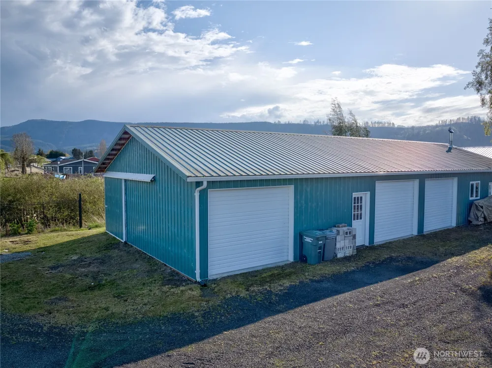 31 Blue Skies Lane Cathlamet, WA 98612