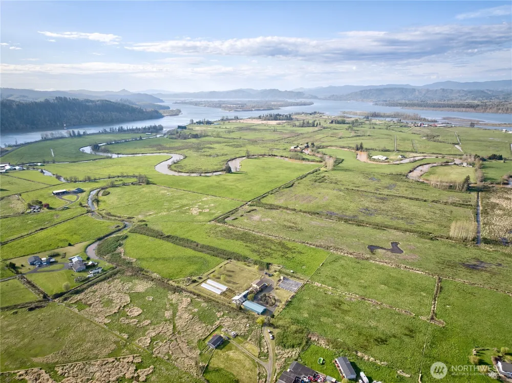 31 Blue Skies Lane Cathlamet, WA 98612